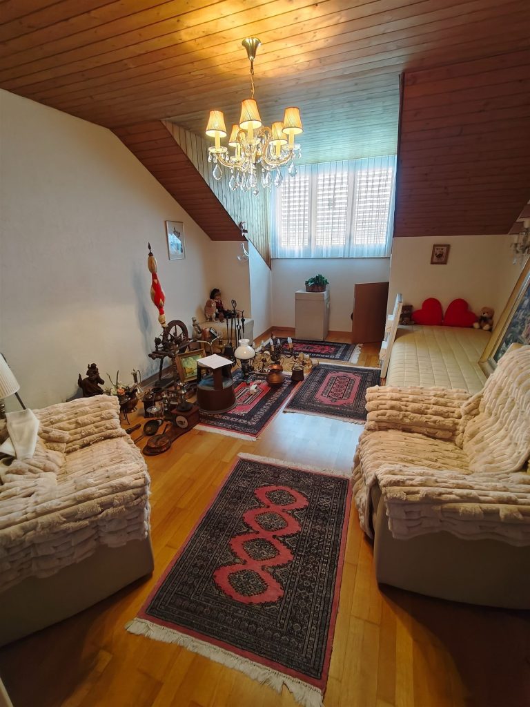 Dachzimmer vor der Räumung
