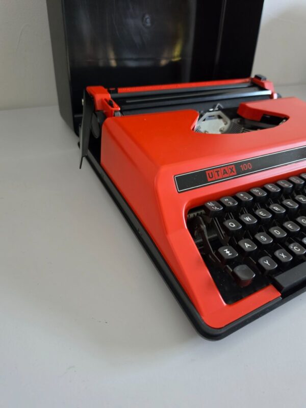 Vintage Schreibmaschine Utax 100 – Orange – 1970er – Detail 4